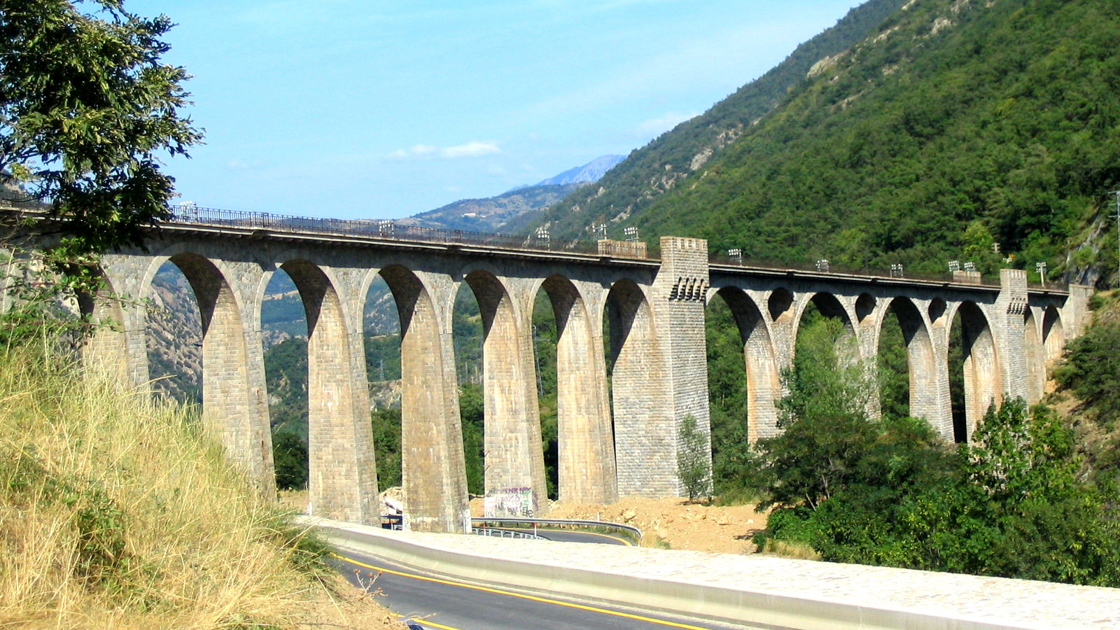 Le pont Séjourné.