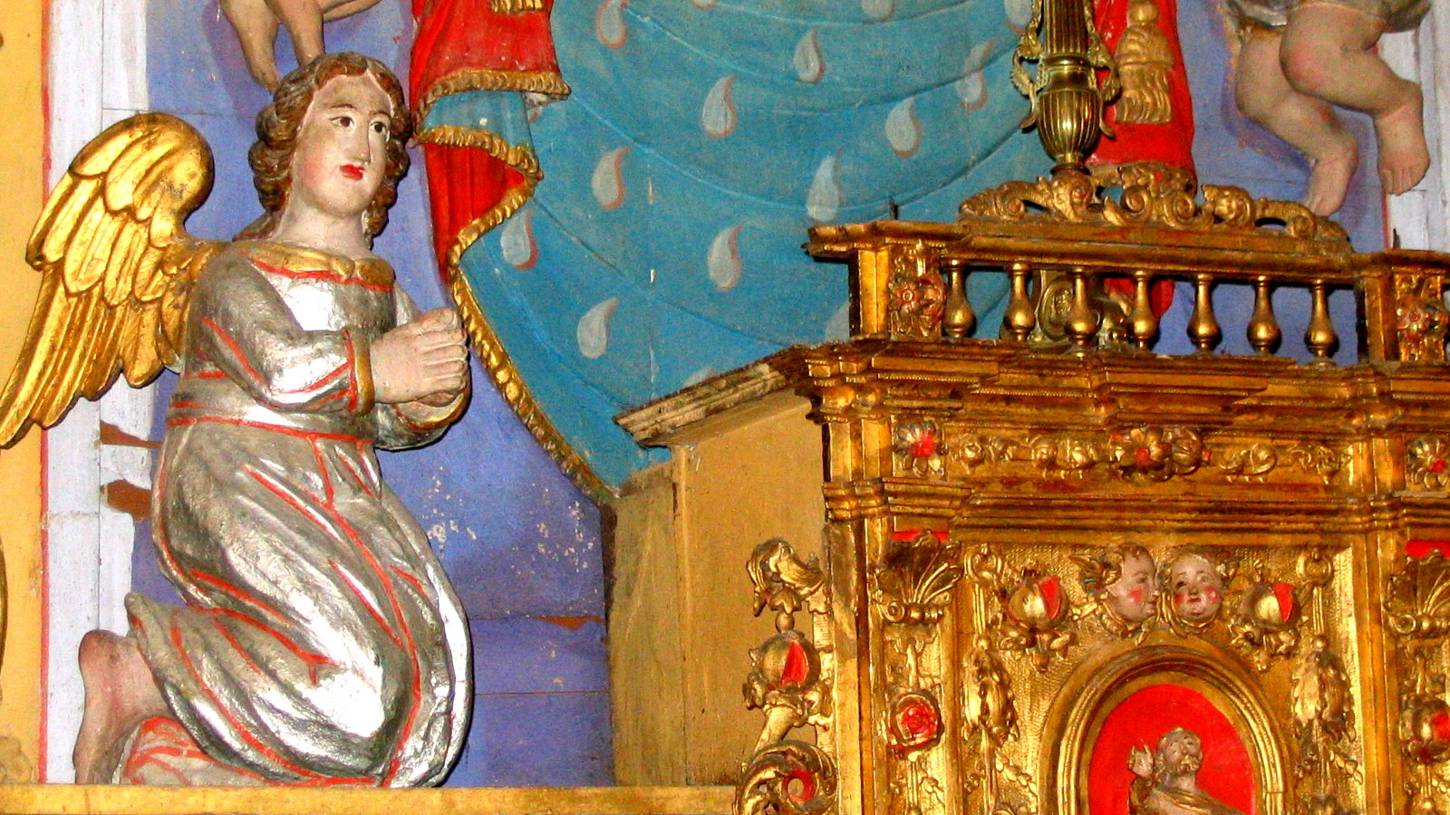 Le retable baroque de l'église Saint-Jean de Dorres