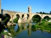 Visite au Pont medieval de Besalu.JPG